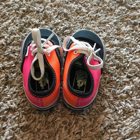 Baby Vans - Picture 2 of 3